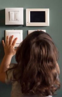 Productos eléctricos y artículos de ferretería en American Electric Ecuador